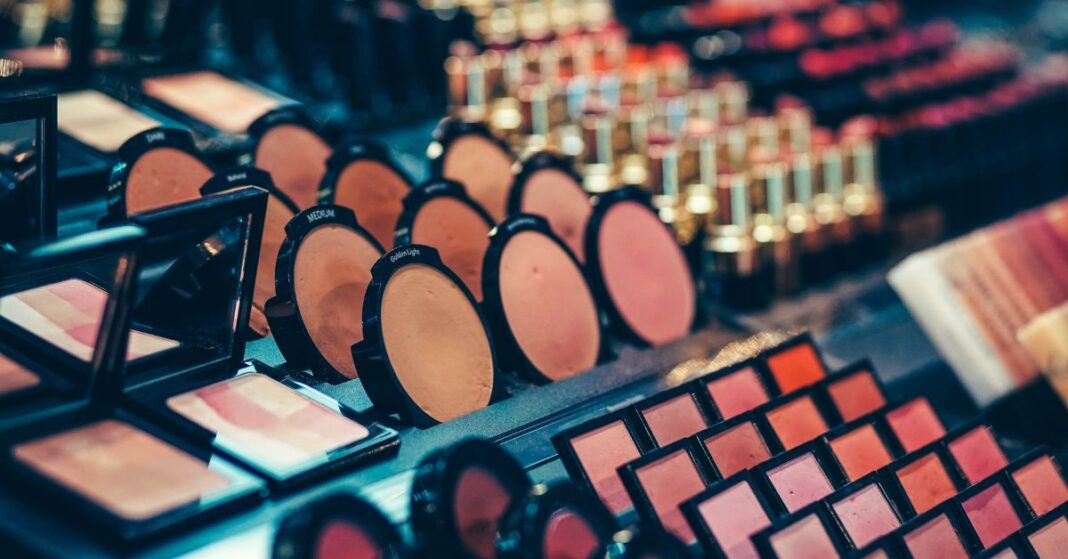 start a cosmetics business online